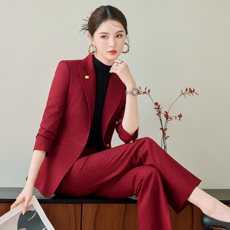 Women'S Red Formal Wear - طقم بدلة حمراء للنساء، ملابس خريف